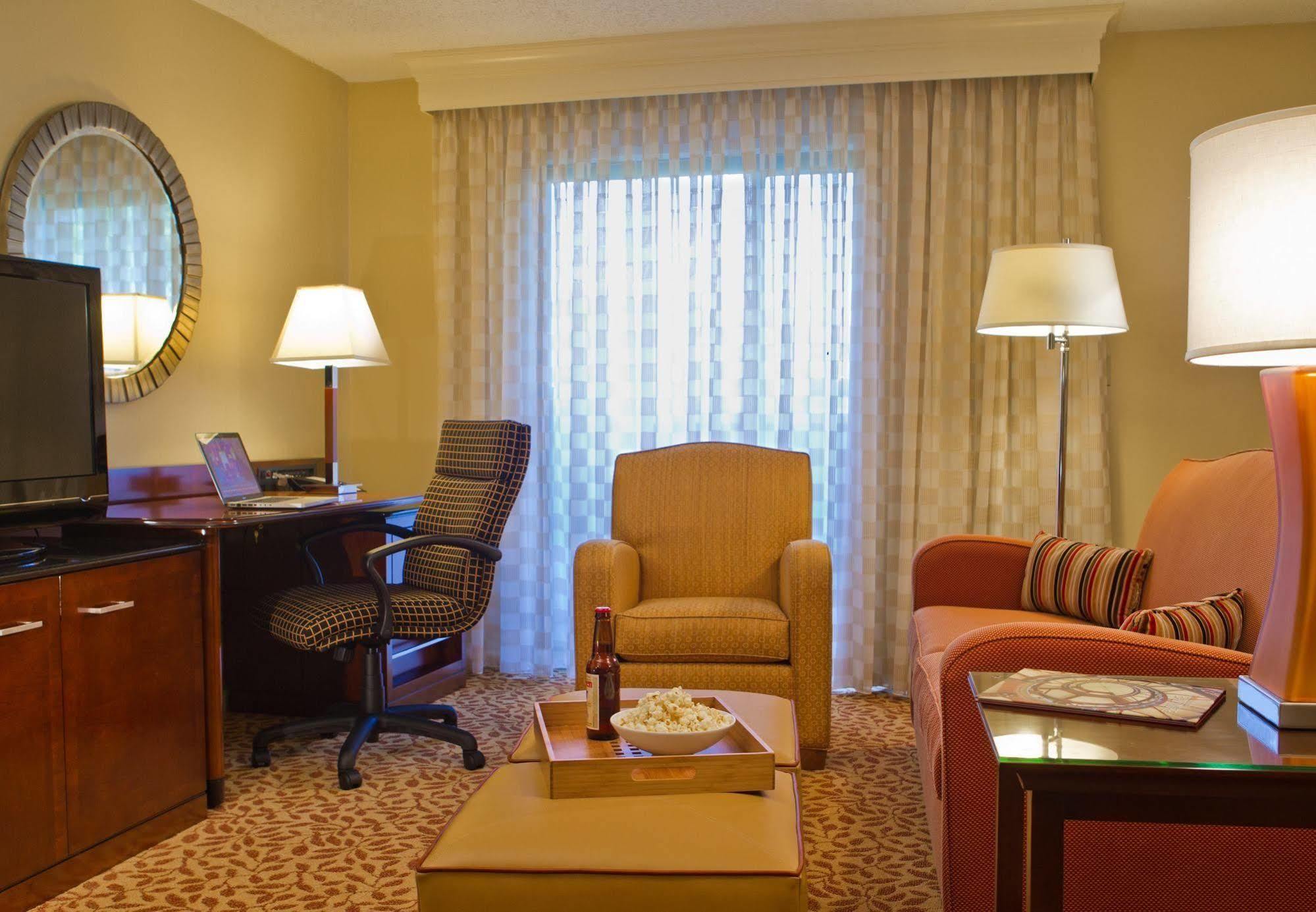Towson University Marriott Conference Hotel Exterior foto